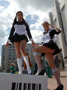 Сфоткал друга, он справа