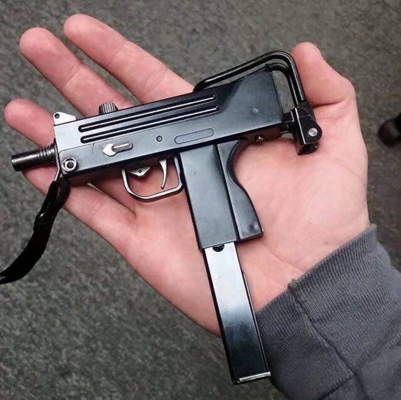 Кустарные пистолеты-пулеметы MAC-11 стали популярным оружием преступного мира