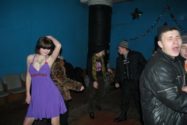 Деревенские дискотеки на рубеже  столетий: стильно, весело и очень опасно
