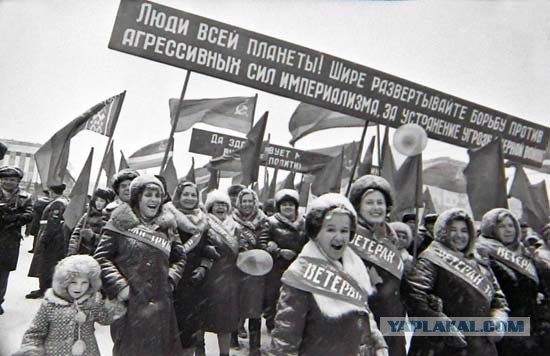 «Красный день календаря». О том как праздновали 7 ноября в СССР