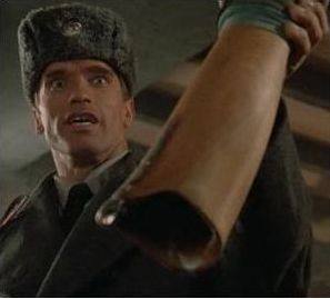 Заяц поедает двух бабушек!