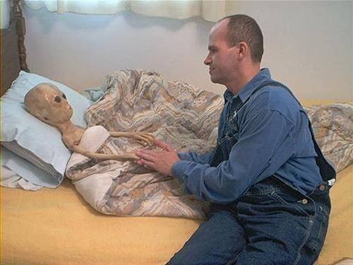 Ведущий РенТВ ругается матом в эфире!
