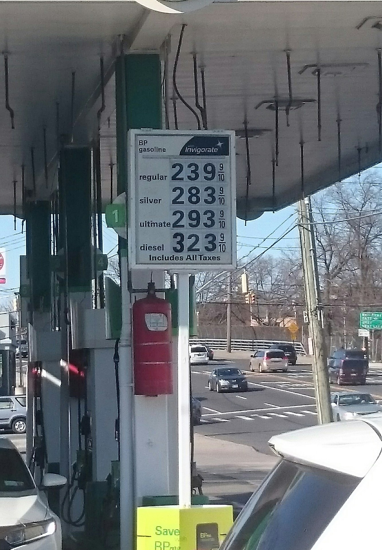 Сколько литр бензина в америке. Литр бензина в США. Топливо в Америке. Литр бензина в США 2020. Стоимость бензина в Америке.