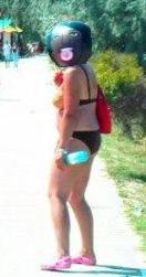 Взял у папы надувной матрас поплавать