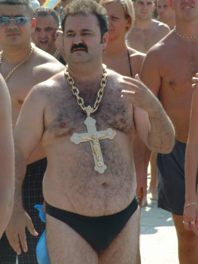 Жители Новосибирска собирают подписи против религиозных шествий в центре города