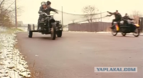 – Поехали, ёбаная сися! А ты на х@й пошёл отсюда.