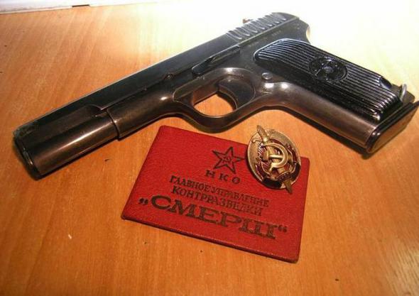 Фашисты снимают маски