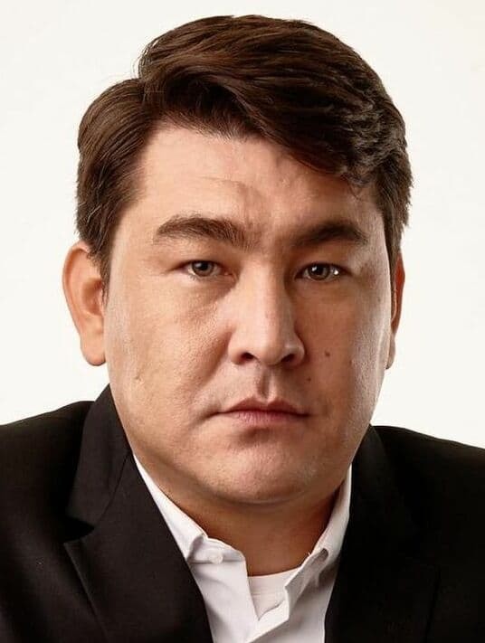 Азамат мусагалиев биография жена фото