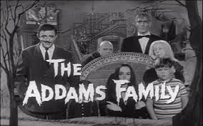 25 лет спустя: как сейчас выглядят актёры знаменитой «Семейки Аддамс»