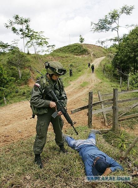 "Джунглас" или колумбийская полиция