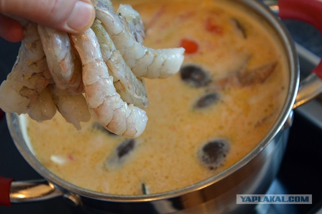 Вкусное обаяние Кулинарии, Повара ЯПа поздравляют милых дам!