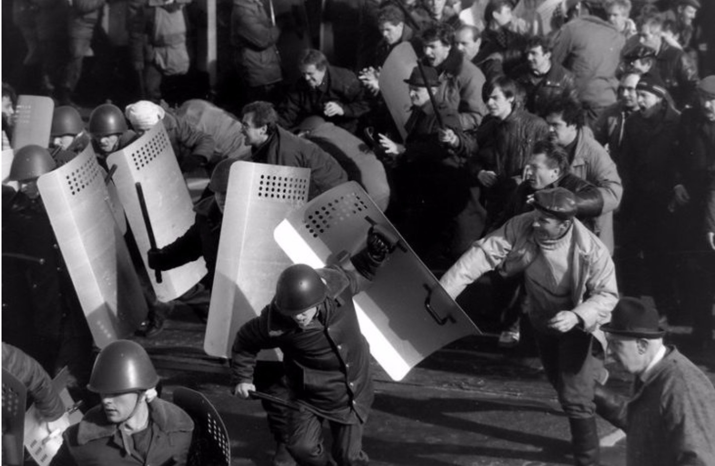 Наина Ельцина предложила считать 90-е годы святыми картинки Наина Ельцина предложила считать 90-е годы святыми картинки