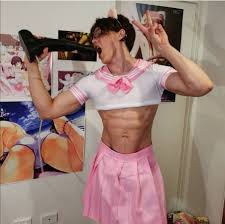 Catboykami довел любительницу чернокожих до слез
