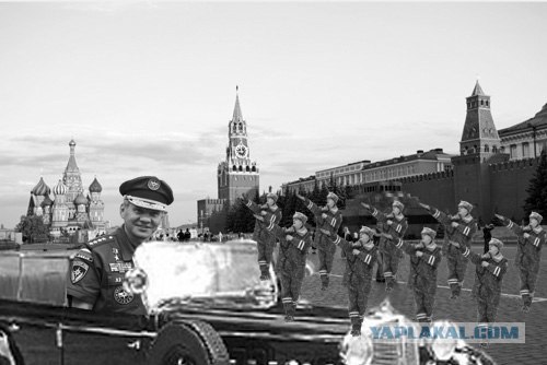 Фотожаба: полицейский в снегу