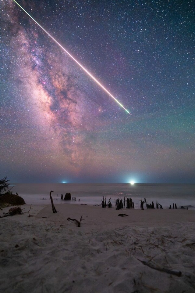 Лучшие снимки Млечного Пути по итогам конкурса Milky Way Photographer of the Year 2026.