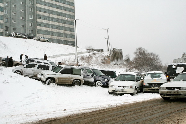 Средство борьбы с гололедом.