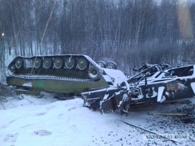 В Омской области сошел с рельсов грузовой поезд с танками