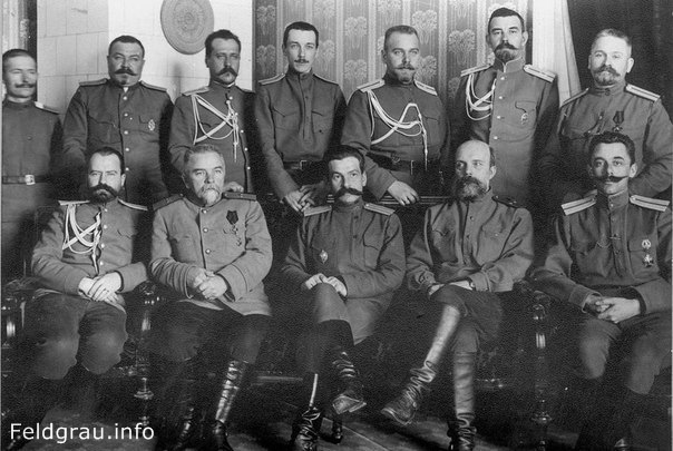 Самая забавная и необычная форма армий мира