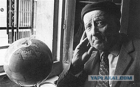 У гроба Папы Иоанна Павла II