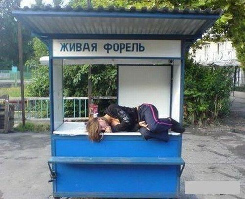 К пиву сразу две воблы!