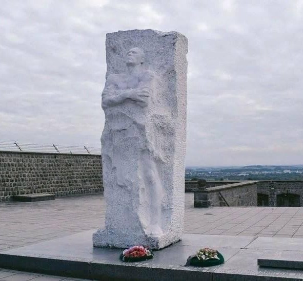 80 лет назад, в ночь на 18 февраля 1945 года, в концлагере Маутхаузен был заживо превращён в ледяную глыбу генерал Карбышев