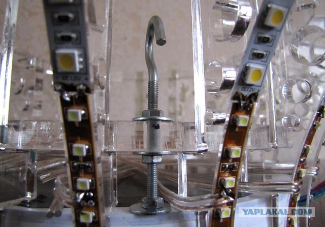 Светодиодная люстра с эффектом туннеля