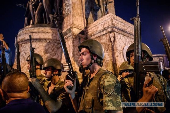 Фоторепортаж: переворот в Турции - хроника событий