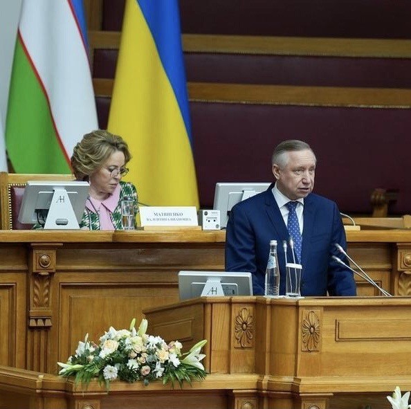 Москвича задержали из-за скотча в цветах флага Украины на бампере машины