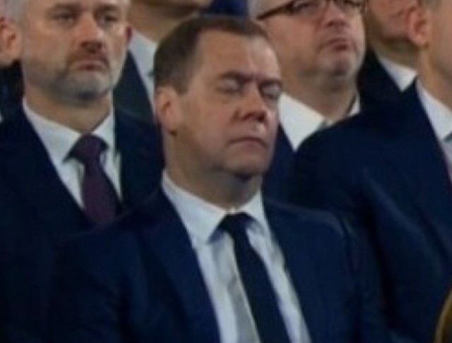 Медведев: отправка военных НАТО на Украину приведёт к войне РФ с альянсом