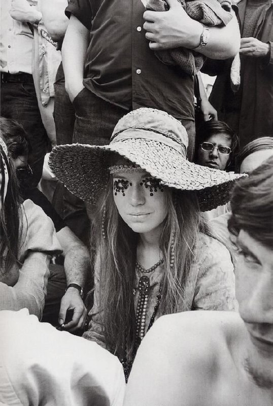 Редкие кадры и архивные снимки 18.02.26