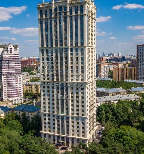 Жильцы элитного дома в Москве кошмарят бывшую главу ТСЖ, чтобы она съехала