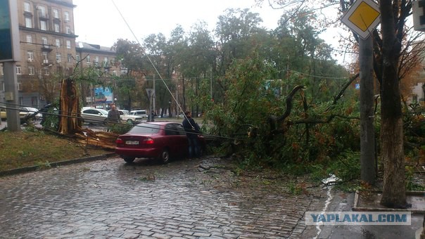 Ночной ураган в Днепропетровске, 24.09.2014.