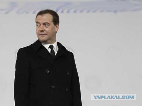 Медведев предложил переименовать кофе американо в «русиано»