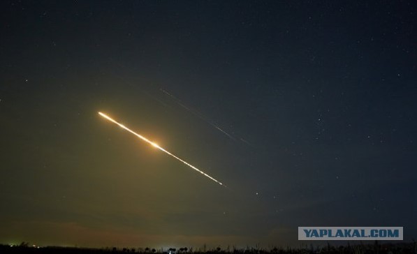 П/О Ямал. Вчера у дороги на Бованенково обнаружил обломки ракетоносителя
