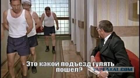 Власти обязали москвичей надевать маски при любом выходе на улицу