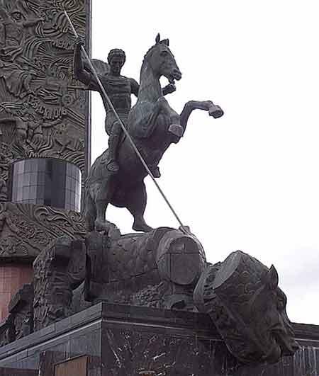 Ислам в центре Москвы. Зачем?