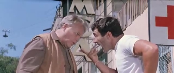 Непереводимый фольклор из бриллиантовой руки. Непереводимый местный диалект бриллиантовая рука. Бриллиантовая рука далее следует непереводимая игра слов. Дальше следует непереводимая игра слов. Непереводимая игра слов с использованием местных.