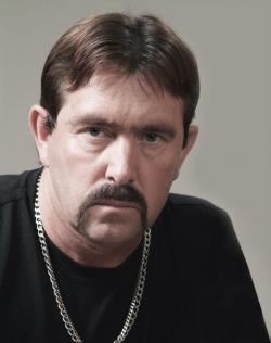 С такими усами, можно и на завод идти работать