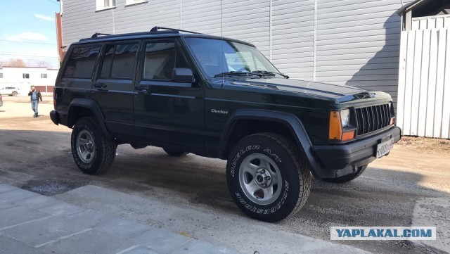 Мотор от Renault, два моста без рамы и вторая жизнь в Китае: история Jeep Cherokee XJ