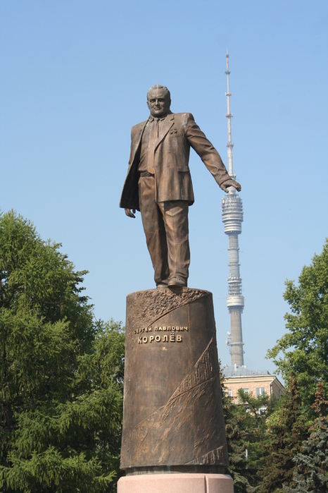 И еще про памятник Михаилу Калашникову
