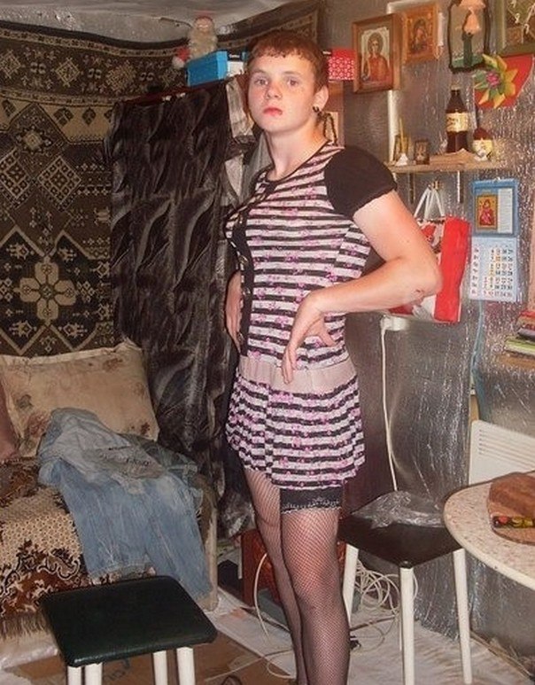 telefon-pod-foto-perli-iz-sotssetey-sayt-porno-razorvanniy