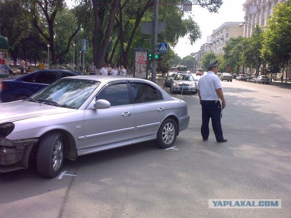 Машина депутата ЕР снова попало в ДТП в Ростове