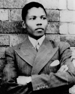 Нельсон Мандела умер.