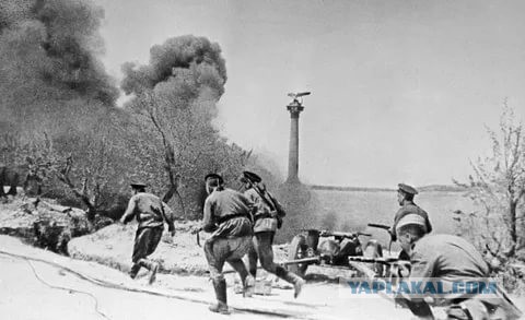 Ровно 75 лет назад пал, но не сдался Севастополь.