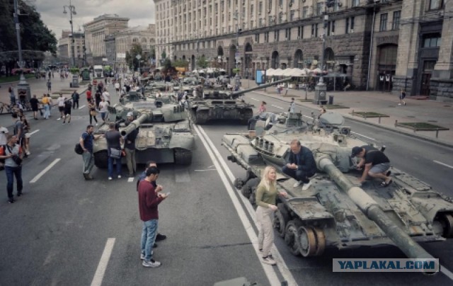 Российские войска получили партию танков Т-90М «Прорыв» и Т-72Б3М с дополнительной защитой