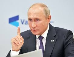 Пулково работает в усиленном режиме для нормализации расписания. Люди спят на полу в ожидании рейсов