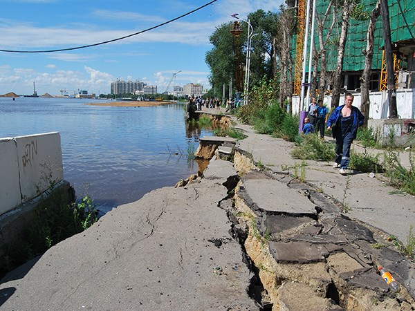 Так близко к воде разве можно строить?