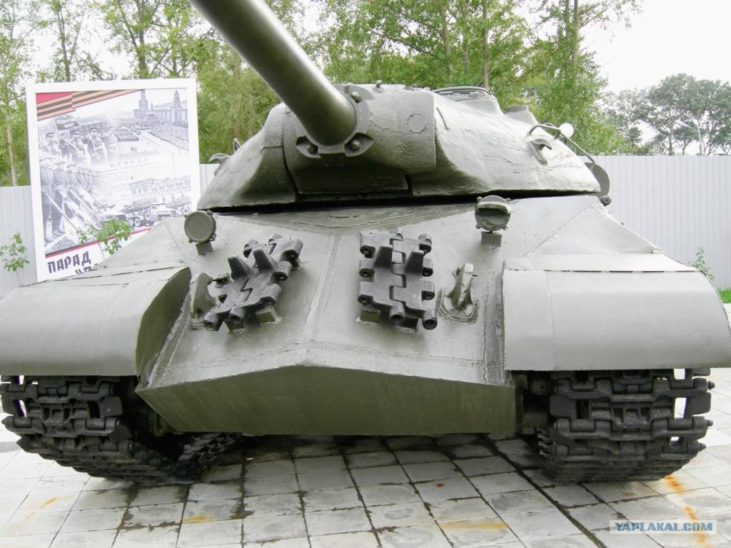 Сколько весит ис. Вес ИС 3 танк. Тяжёлый танк СССР ИС-3. ИС 3 броня. Щучий нос ИС-3.