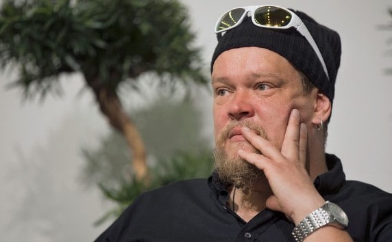 Финский актер из «Особенностей национальной охоты» закрыл советский ресторан из-за событий на Украине
