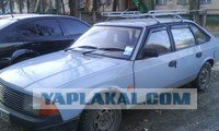 Что делают эти авто на аэродроме